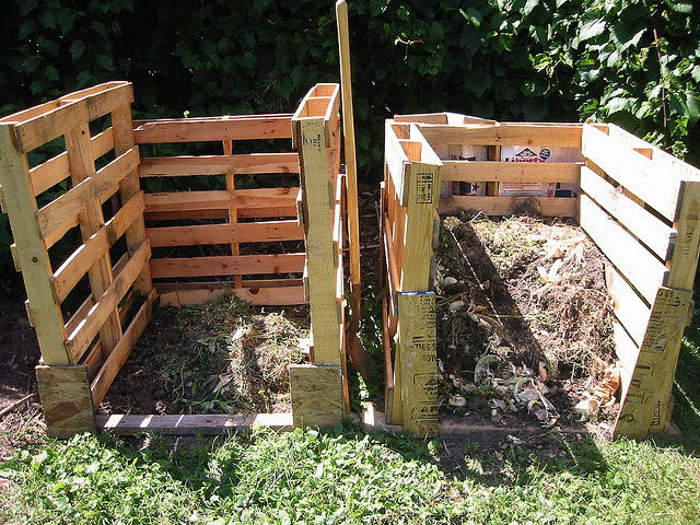 Five DIY Projects for Home Composting